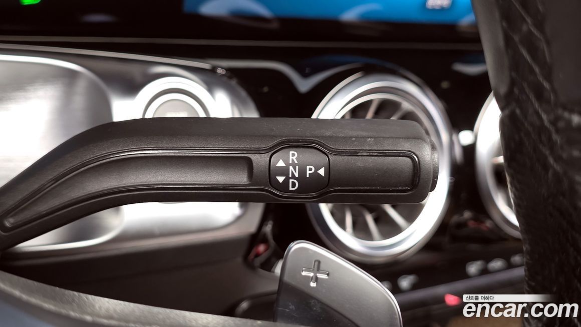 Mercedes-Benz GLB-Class 2020