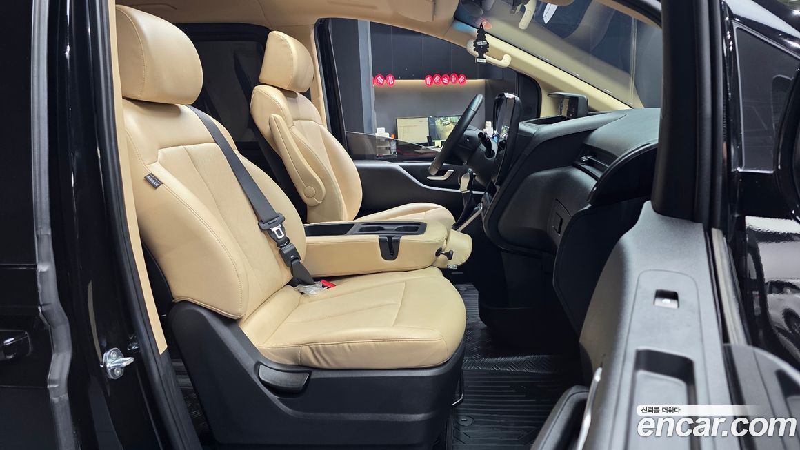 Hyundai Staria 2022