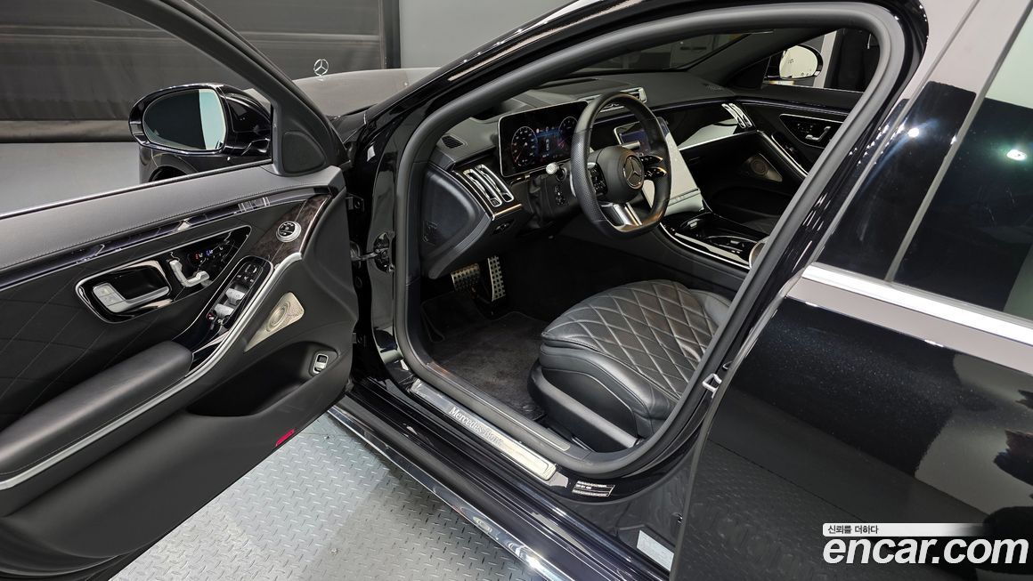 Mercedes-Benz S-Class 2021