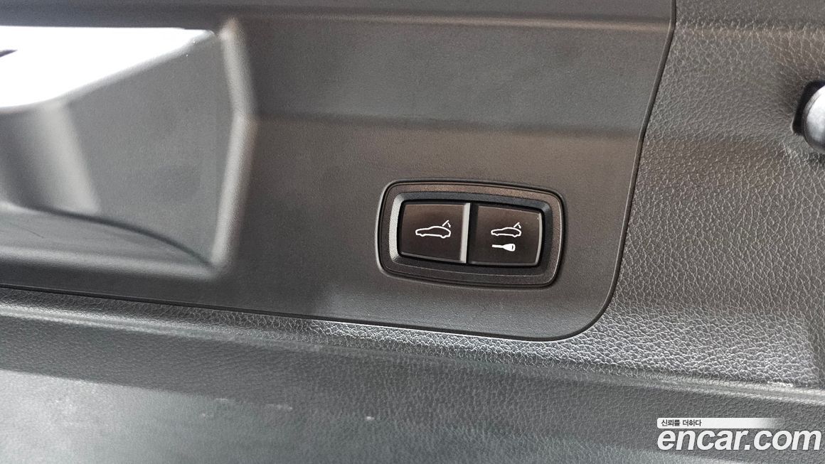 Porsche Panamera 2021