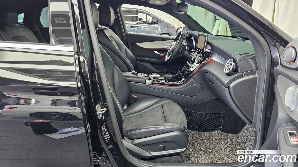 Mercedes-Benz GLC-Class 2019