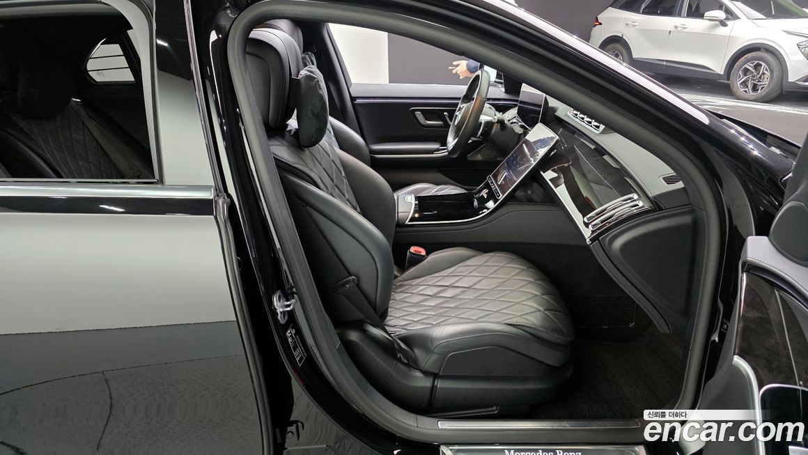 Mercedes-Benz S-Class 2021