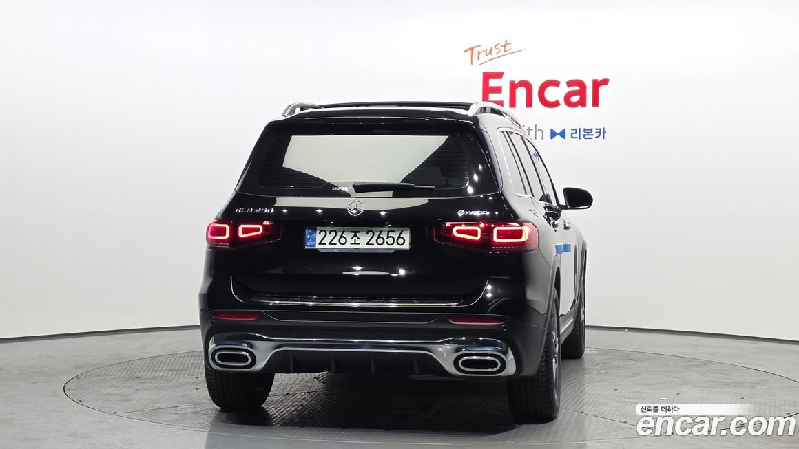 Mercedes-Benz GLB-Class 2020