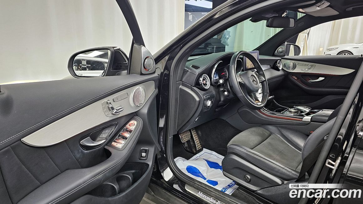 Mercedes-Benz GLC-Class 2019