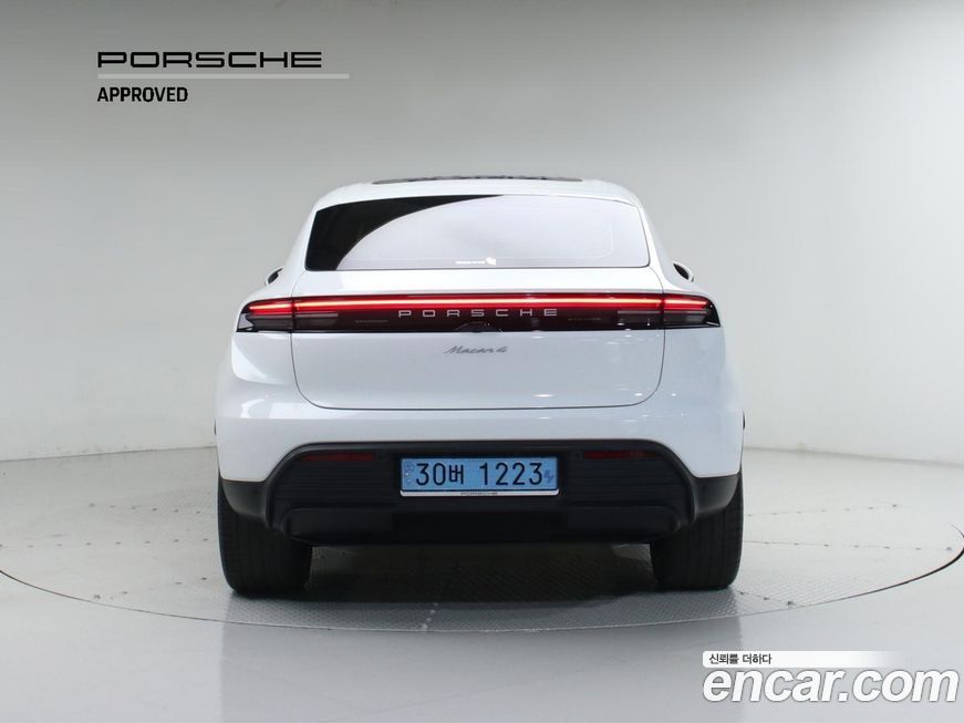 Porsche Macan 2025