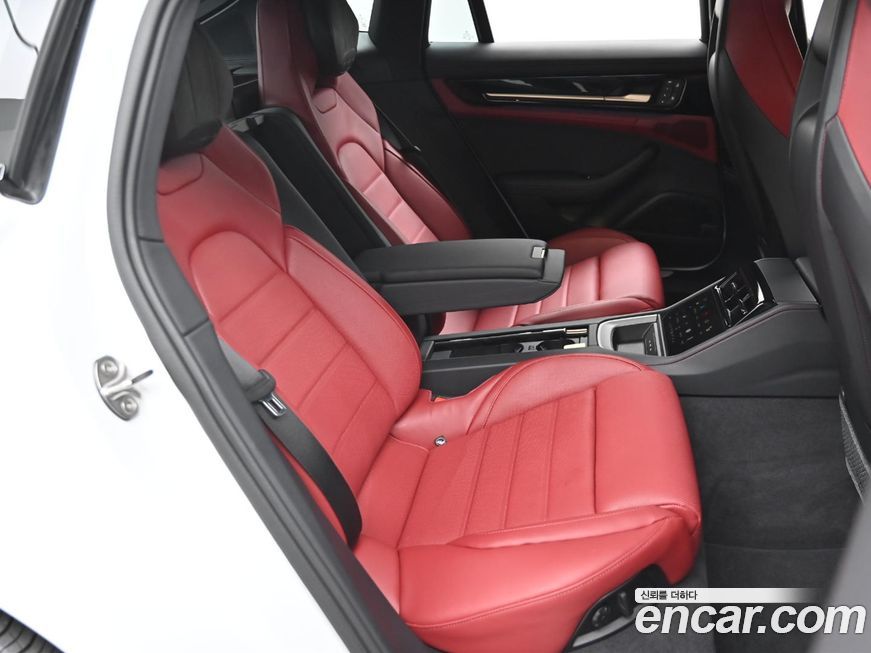 Porsche Panamera 2024