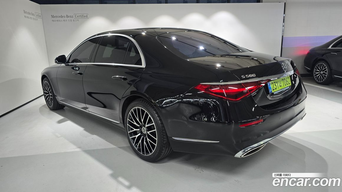 Mercedes-Benz S-Class 2025