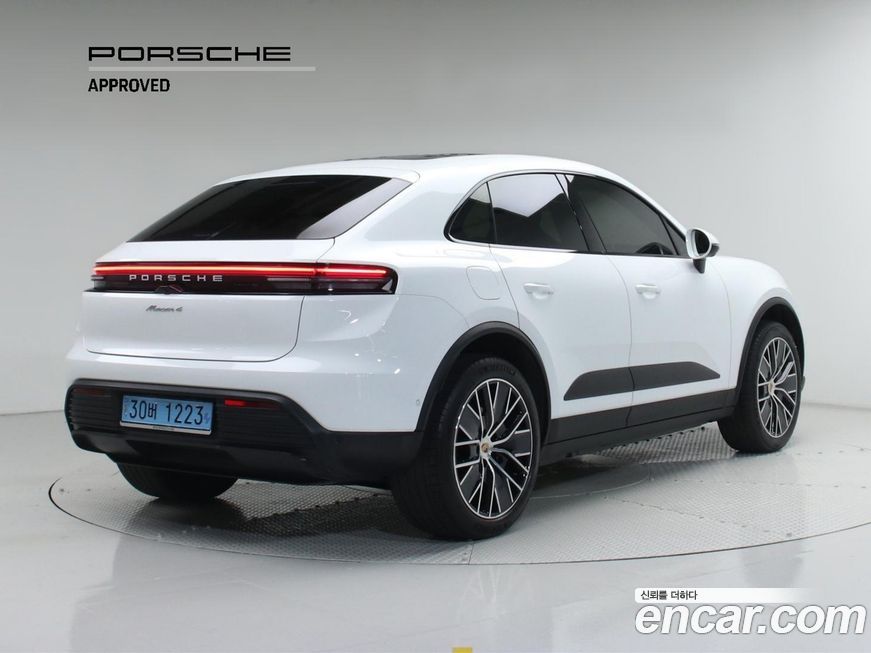 Porsche Macan 2025