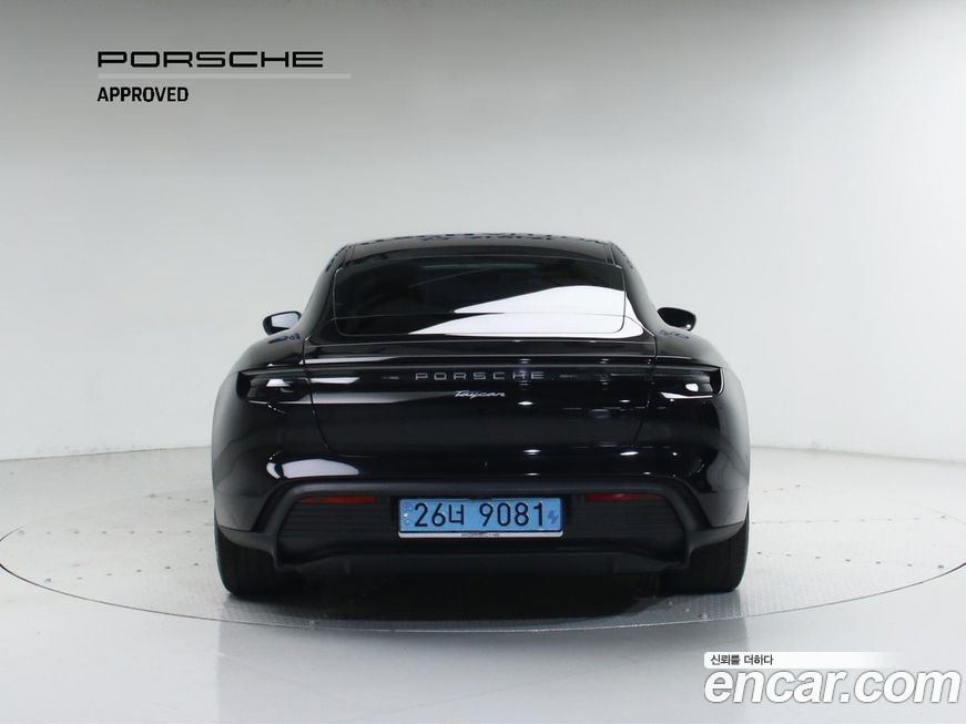 Porsche Taycan 2025