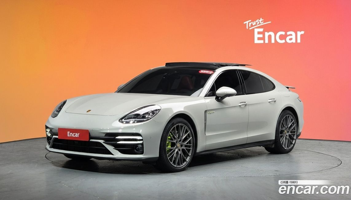 Porsche Panamera 2023