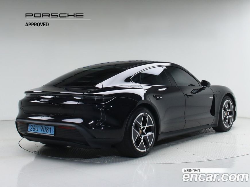 Porsche Taycan 2025