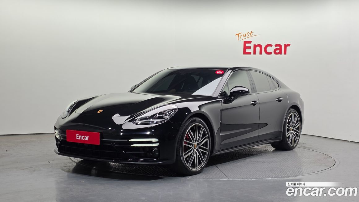 Porsche Panamera 2023
