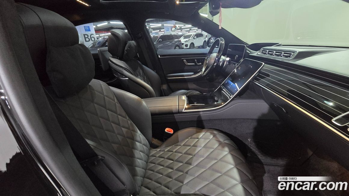 Mercedes-Benz S-Class 2025