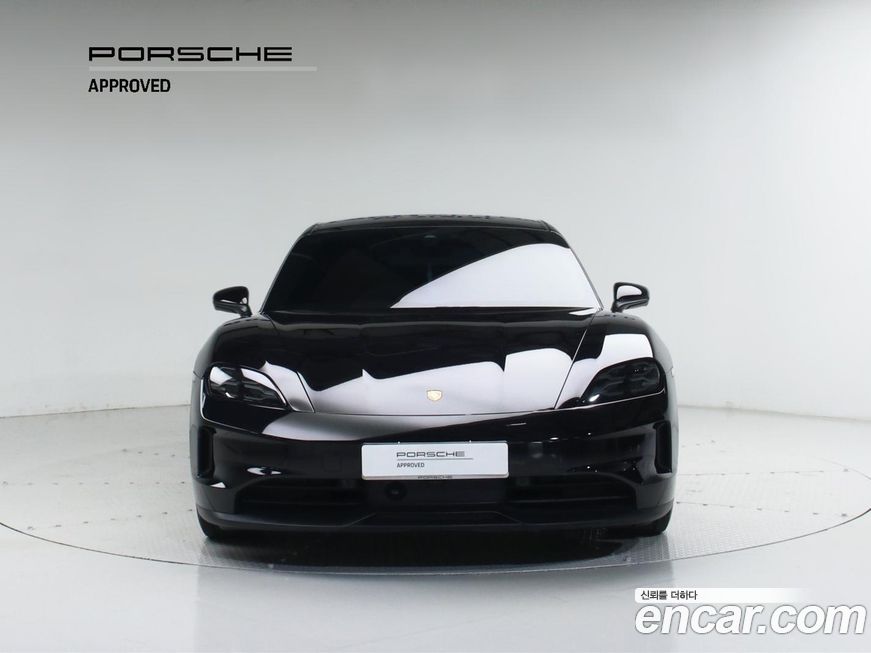 Porsche Taycan 2025