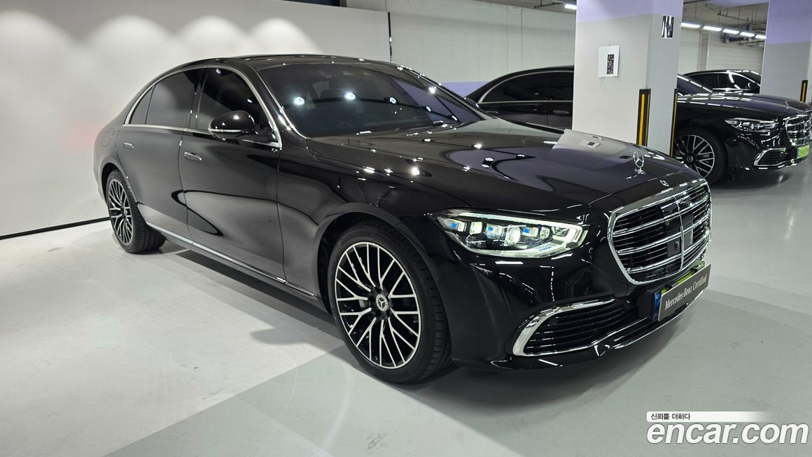 Mercedes-Benz S-Class 2025