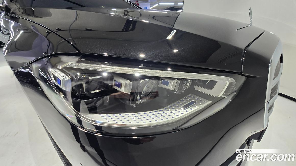 Mercedes-Benz S-Class 2025