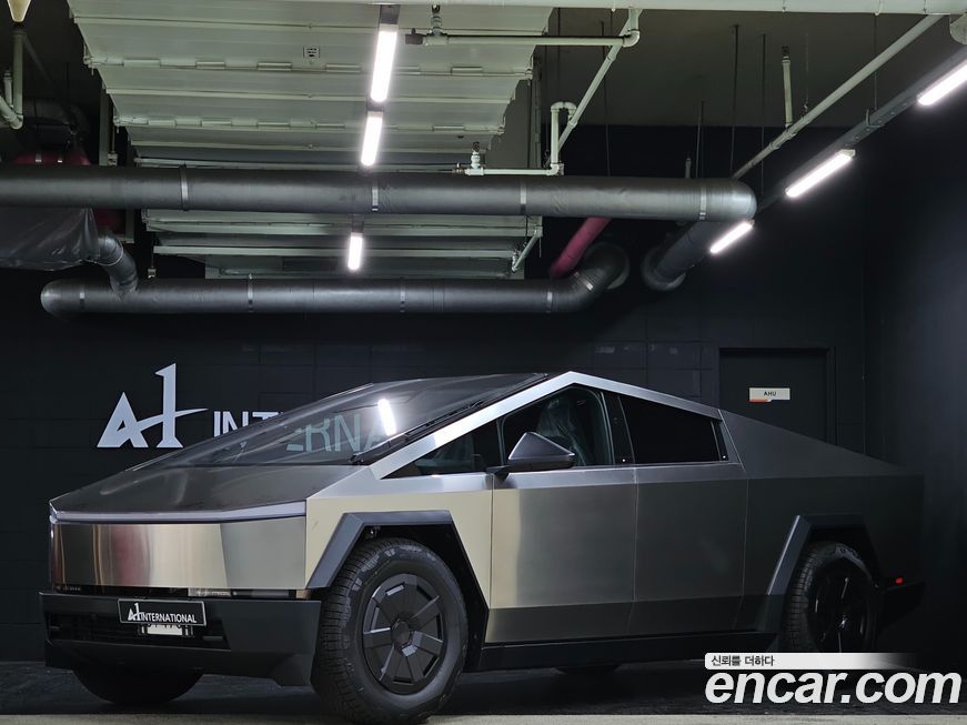 Tesla Cybertruck 2026