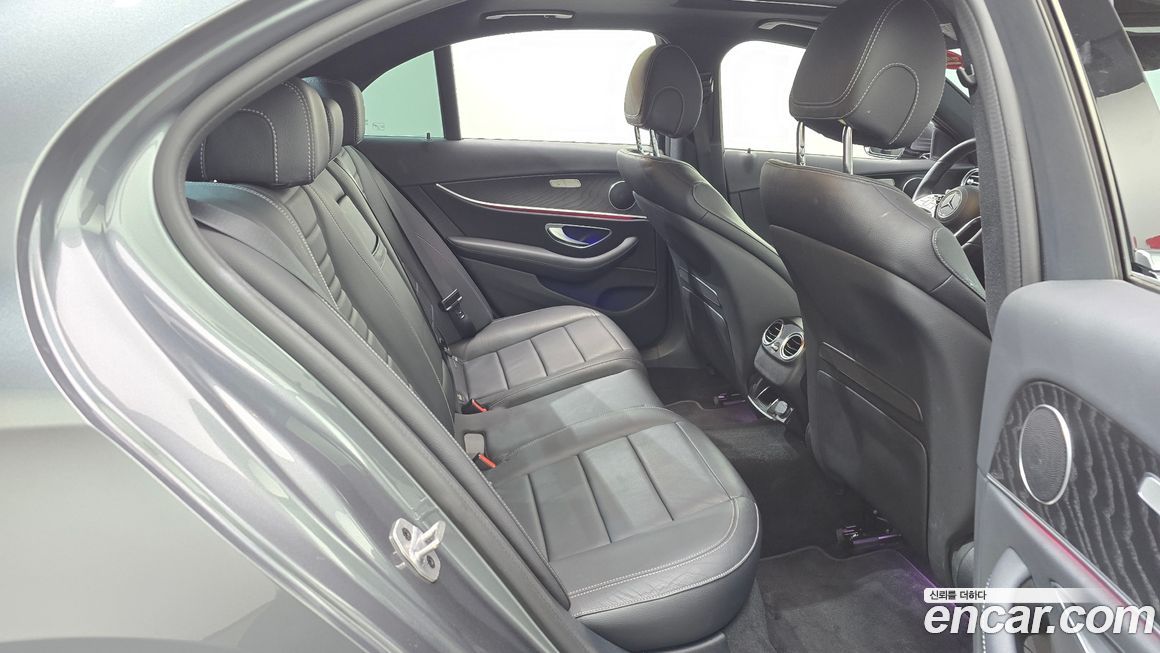 Mercedes-Benz E-Class 2023