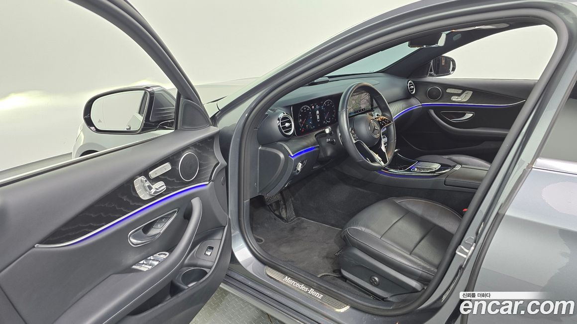 Mercedes-Benz E-Class 2023