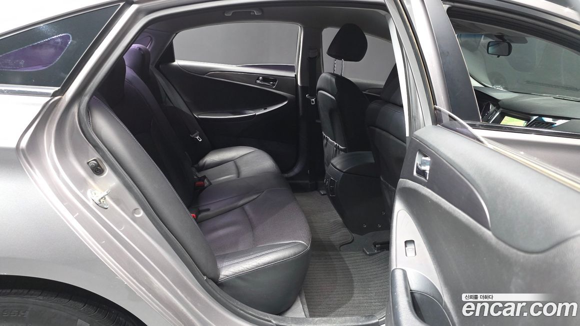 Hyundai Sonata 2012