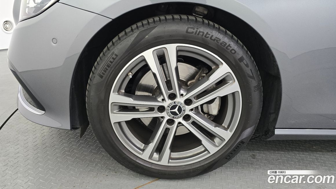 Mercedes-Benz E-Class 2023