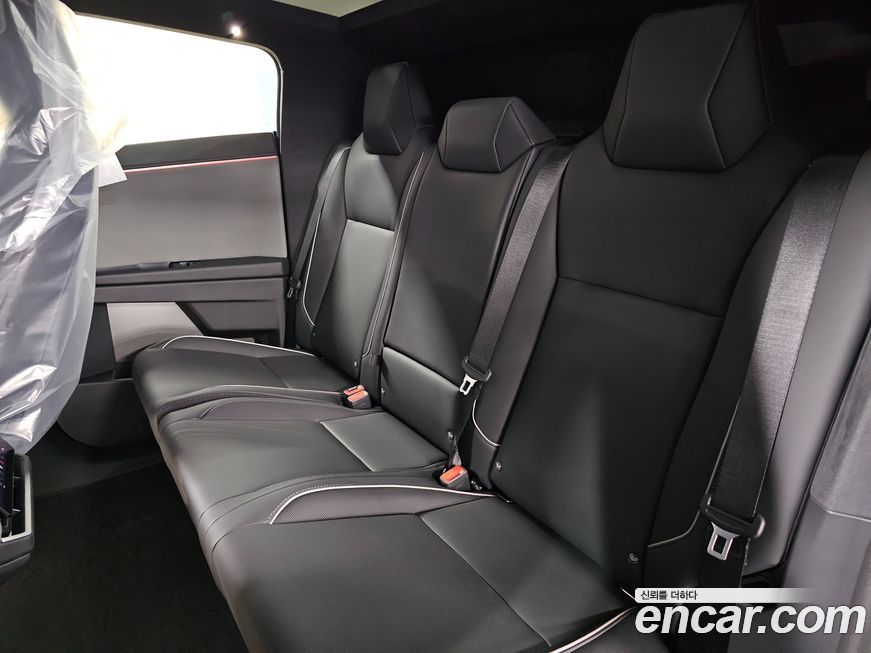 Tesla Cybertruck 2026