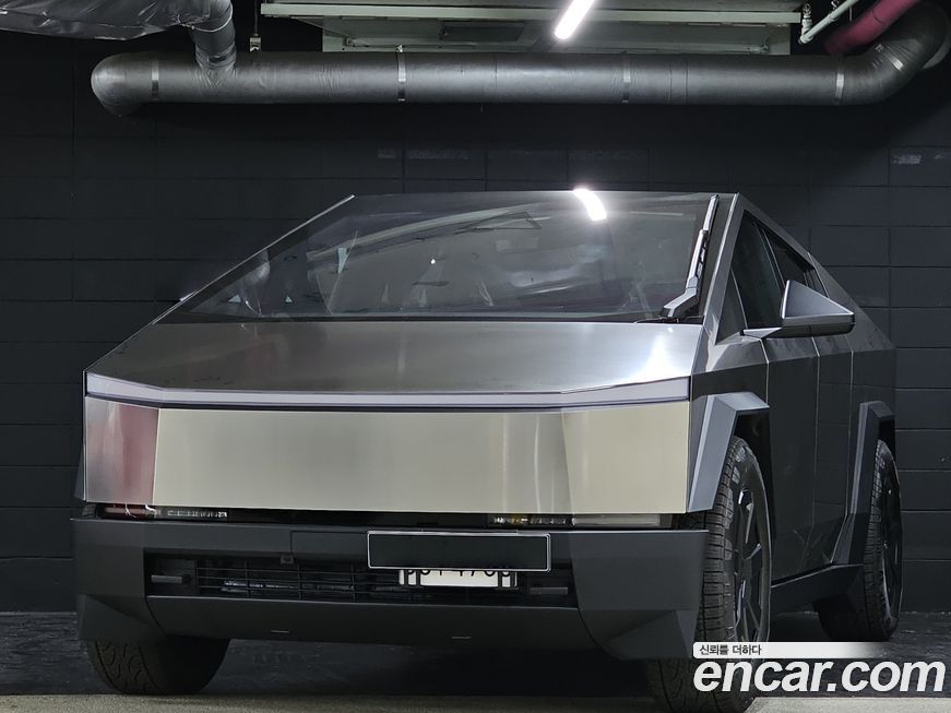 Tesla Cybertruck 2026