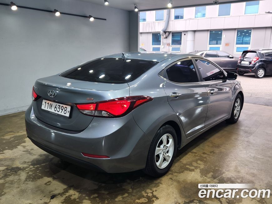 Hyundai AVANTE 2016
