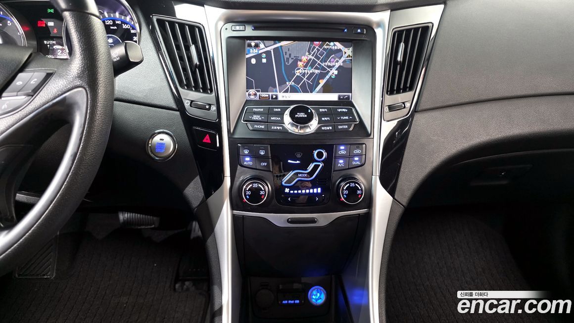 Hyundai Sonata 2010