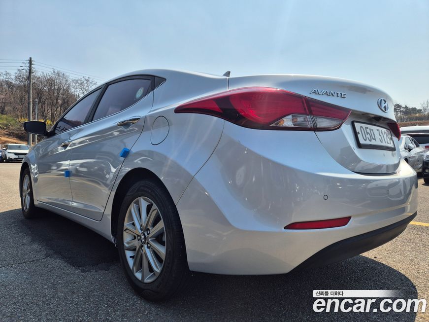 Hyundai AVANTE 2015