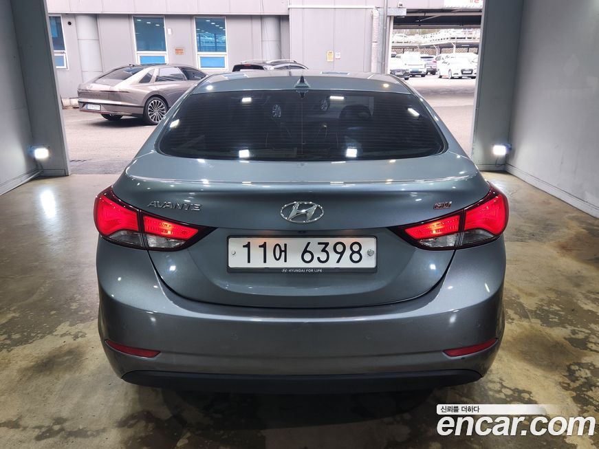 Hyundai AVANTE 2016