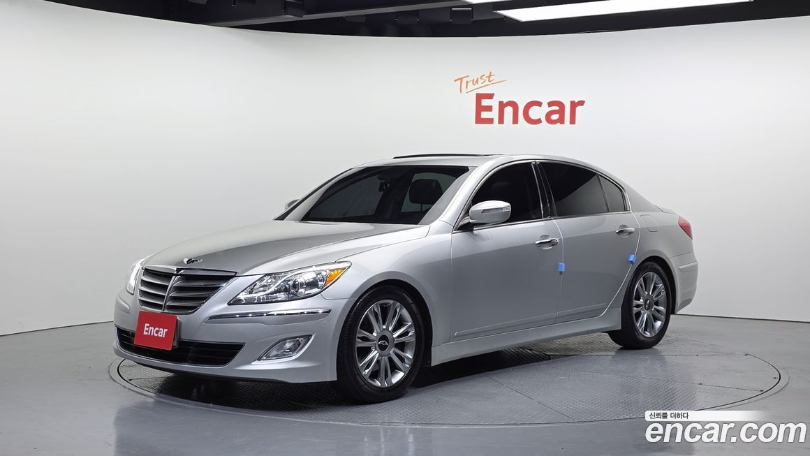 Hyundai Genesis 2012