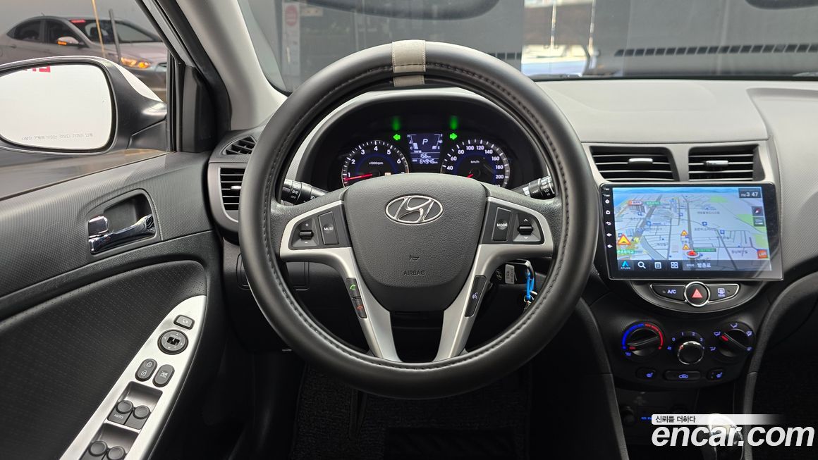 Hyundai Accent 2012