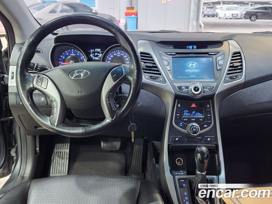 Hyundai AVANTE 2016
