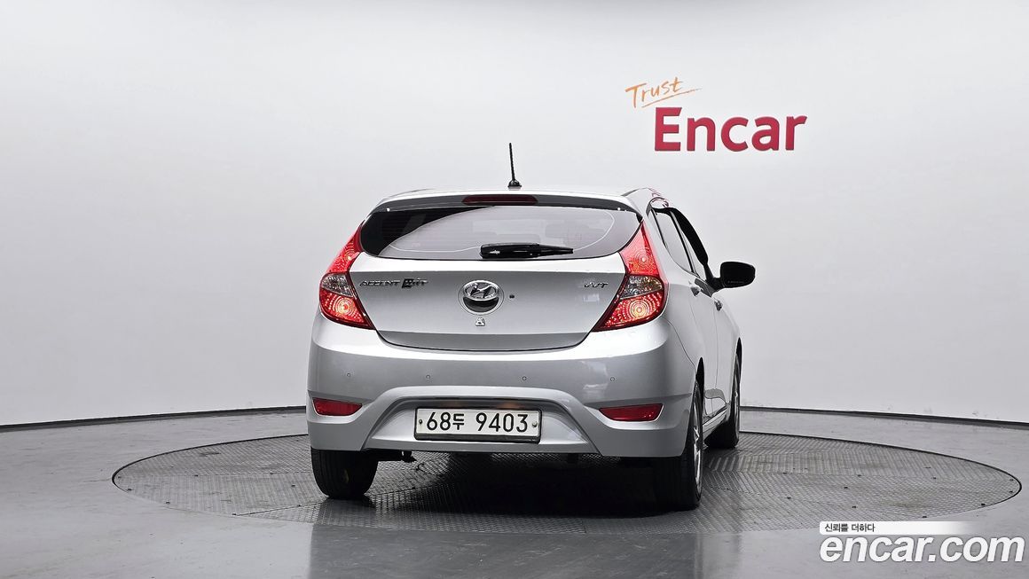 Hyundai Accent 2013