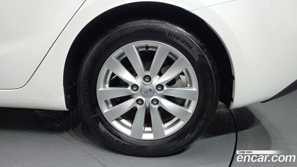 Kia K3 2013