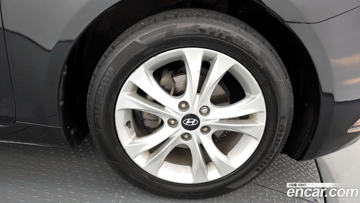 Hyundai Sonata 2010