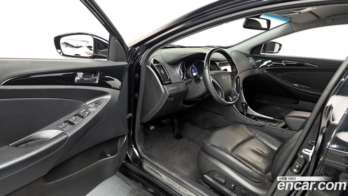 Hyundai Sonata 2010