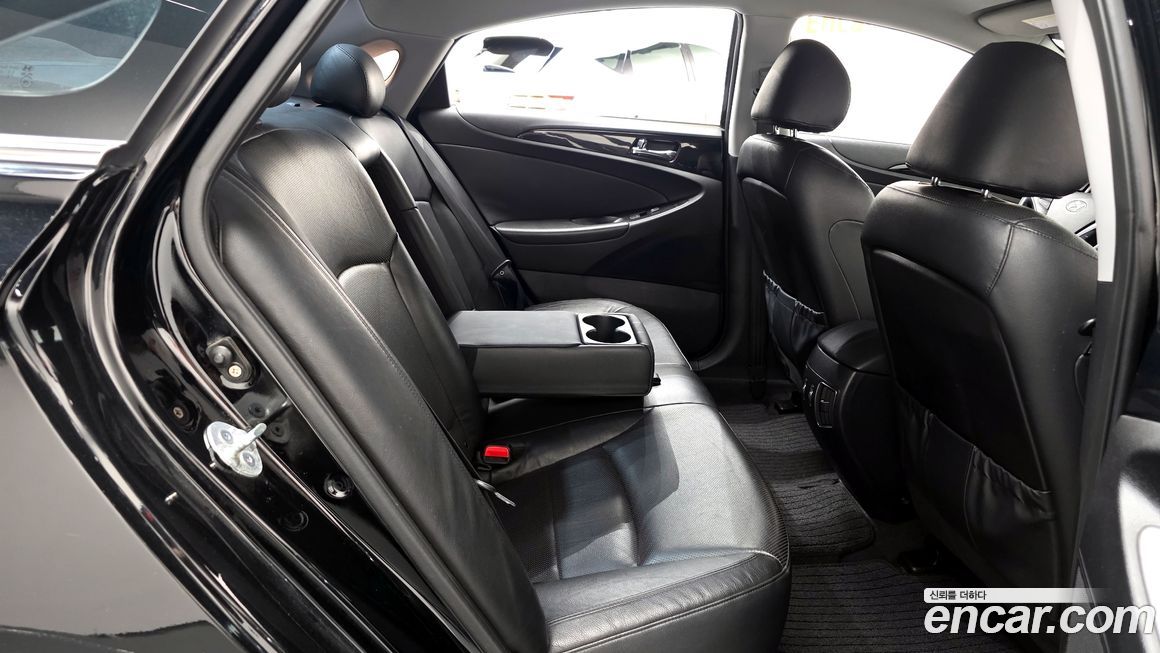 Hyundai Sonata 2010