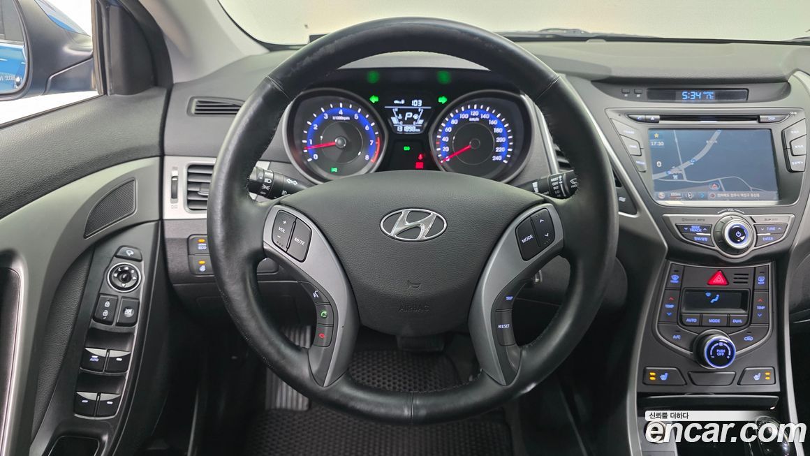 Hyundai AVANTE 2015