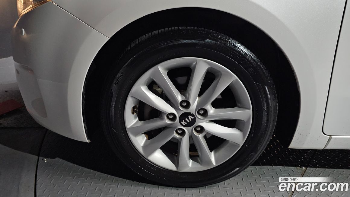 Kia K3 2016
