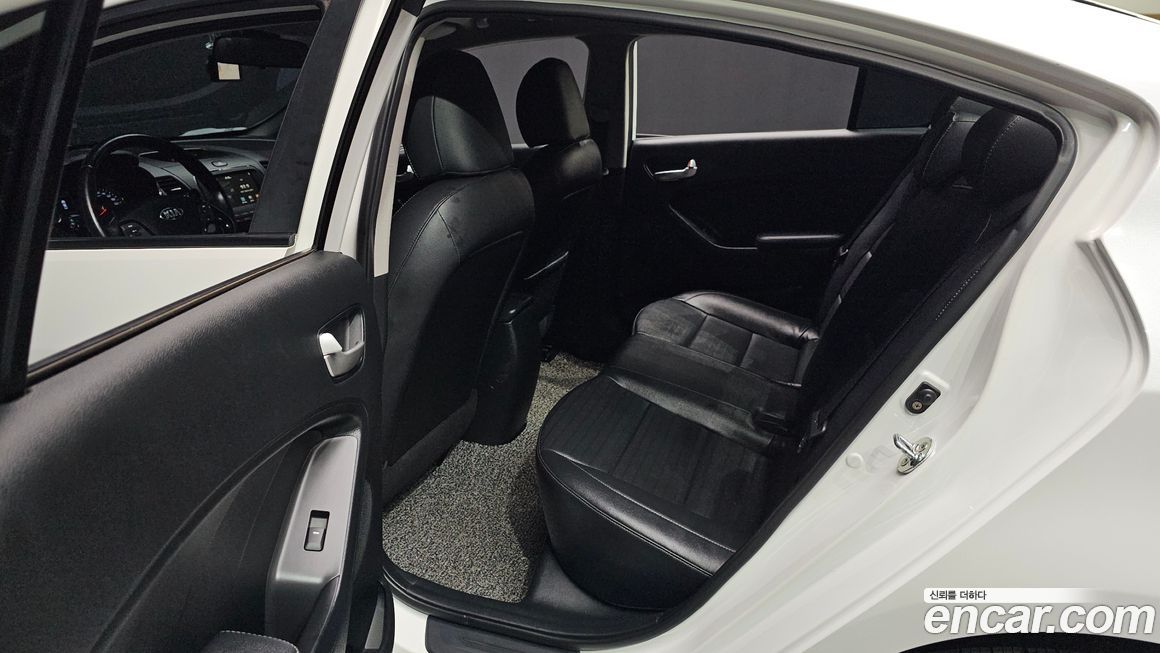 Kia K3 2016