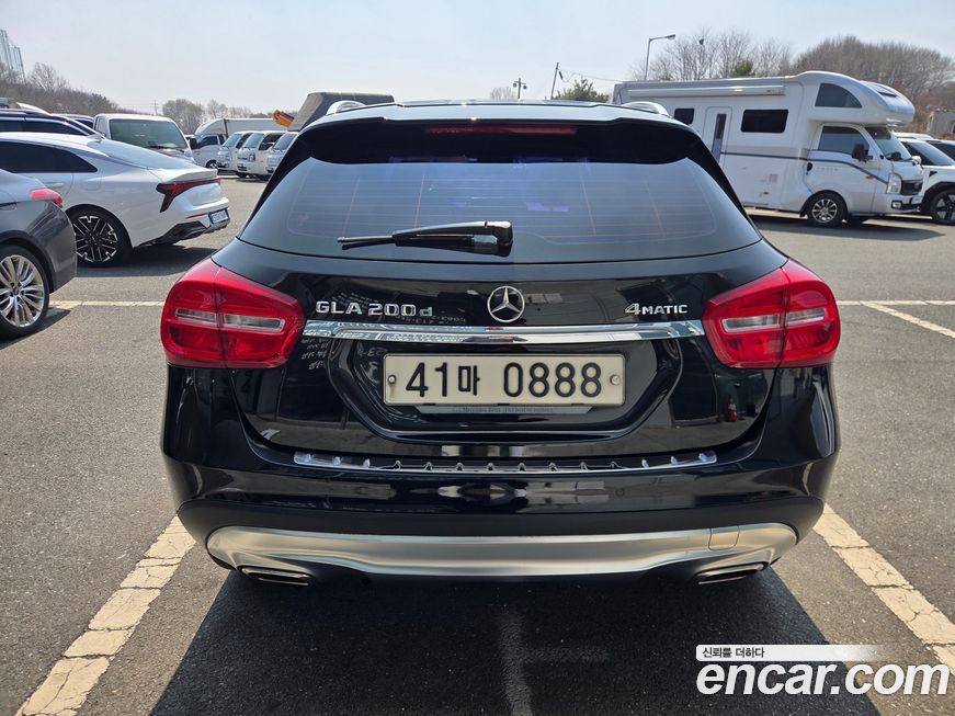 Mercedes-Benz GLA-Class 2016