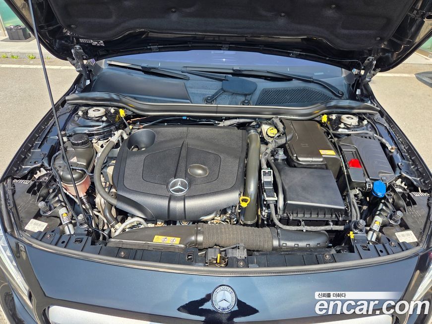 Mercedes-Benz GLA-Class 2016