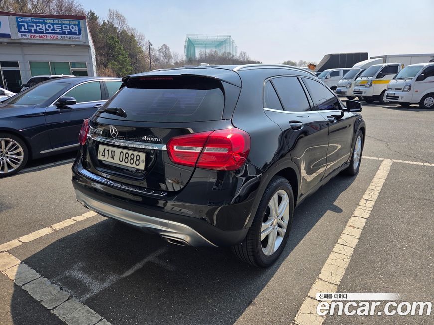 Mercedes-Benz GLA-Class 2016