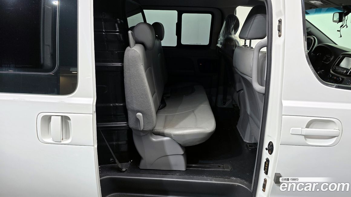 Hyundai Starex 2019