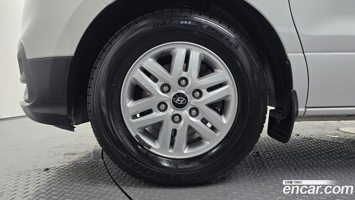 Hyundai Starex 2018