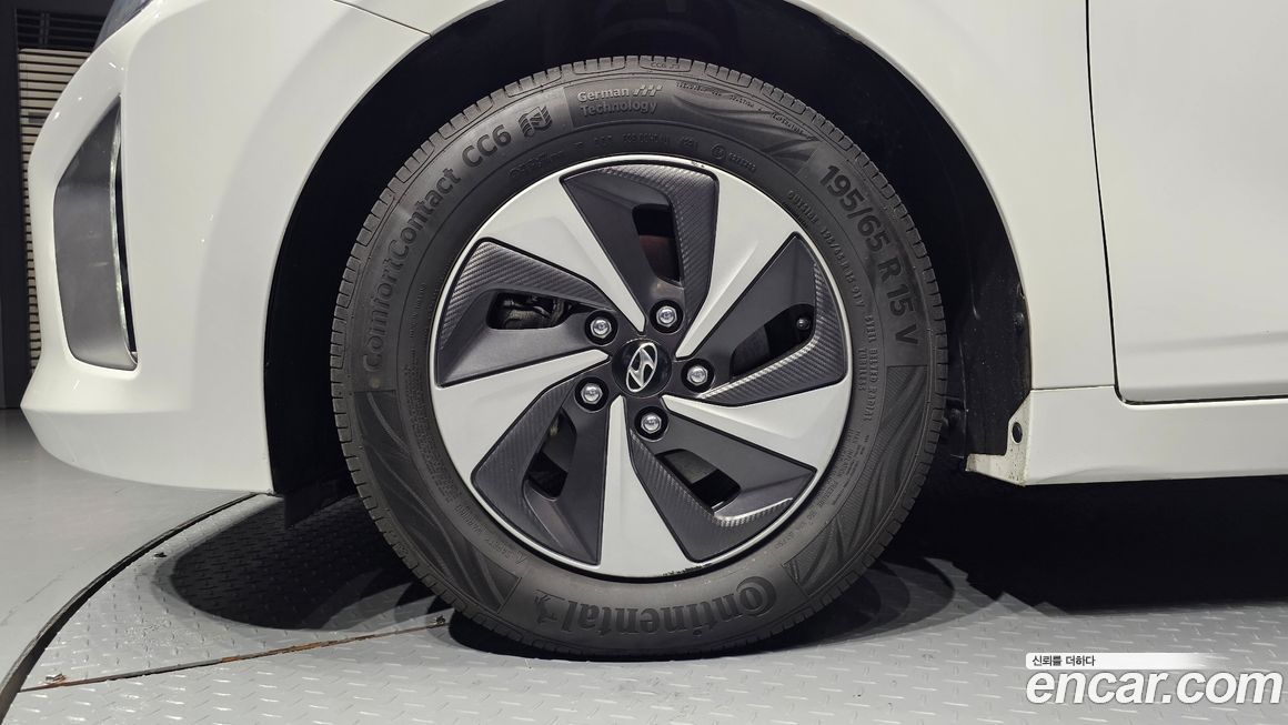 Hyundai Ioniq 2016