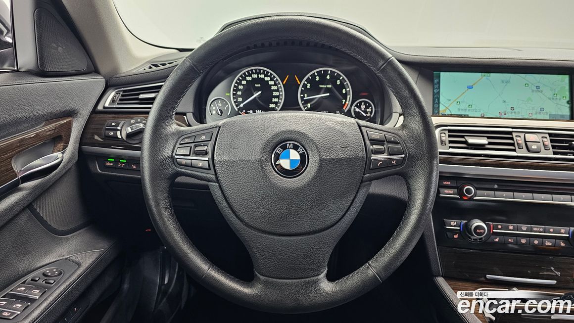 BMW 7-Series 2012