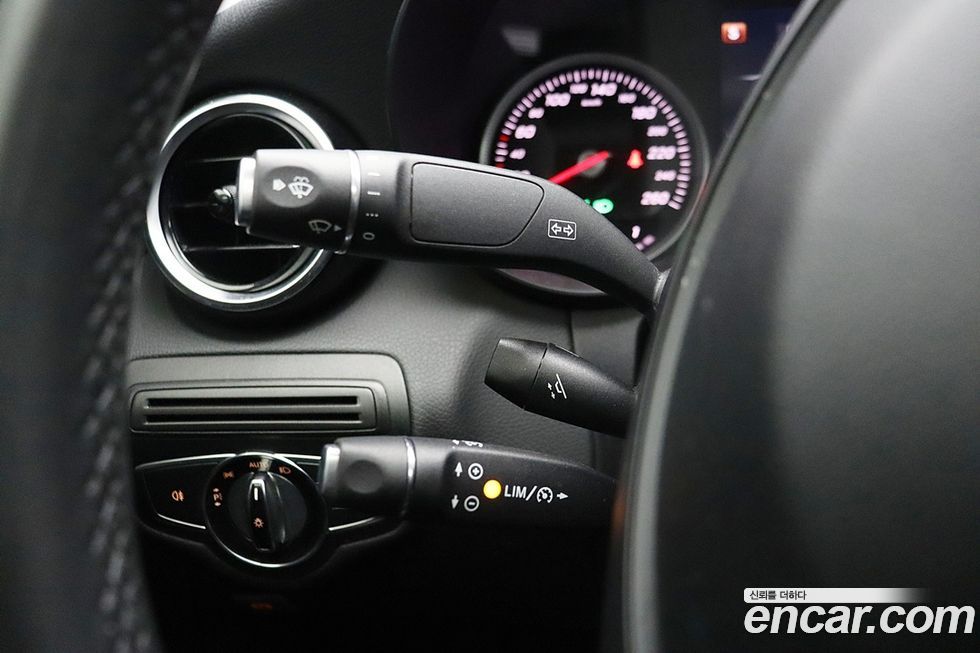 Mercedes-Benz C-Class 2016